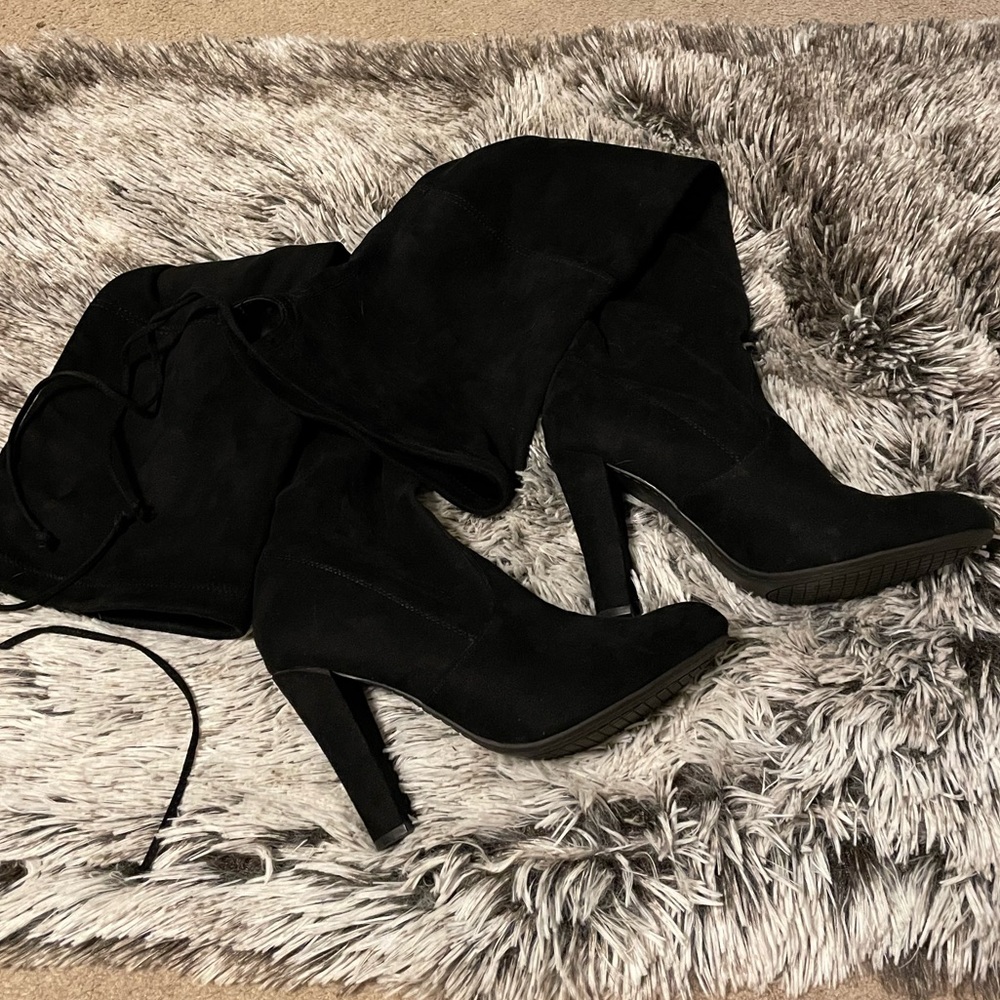 Black thigh high boots Steven Madden Size 6.5